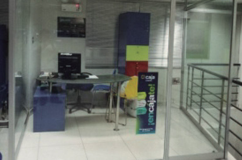 Implementación de oficina de gerencia - Ag. SMP - Caja Arequipa